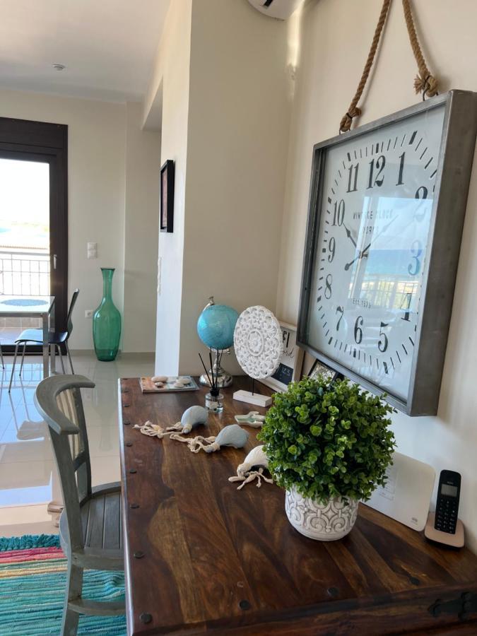 Magical Seaside Town Boutique Apts 2 Kyparissía Eksteriør bilde